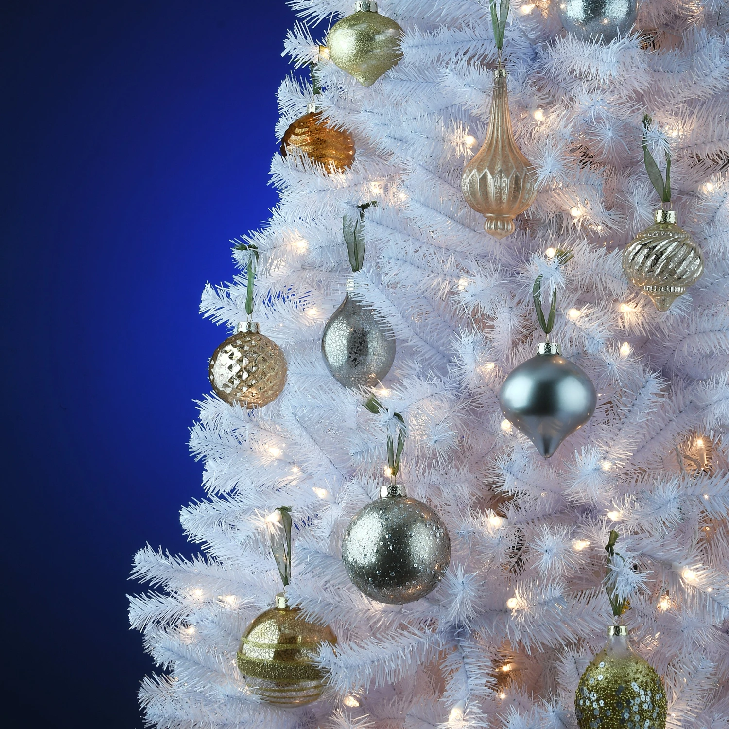 National Tree Company 20-Piece Christmas Tree Ornament Set, Yuletide Glam Collection 2 National Tree Company 20-Piece Christmas Tree Ornament Set, Yuletide Glam Collection - Image 2